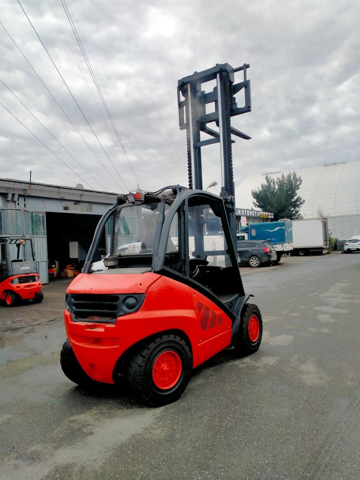 394 Serisi Linde H40D 4Ton Dizel 3.60mt Standart Asansör 4Yollu