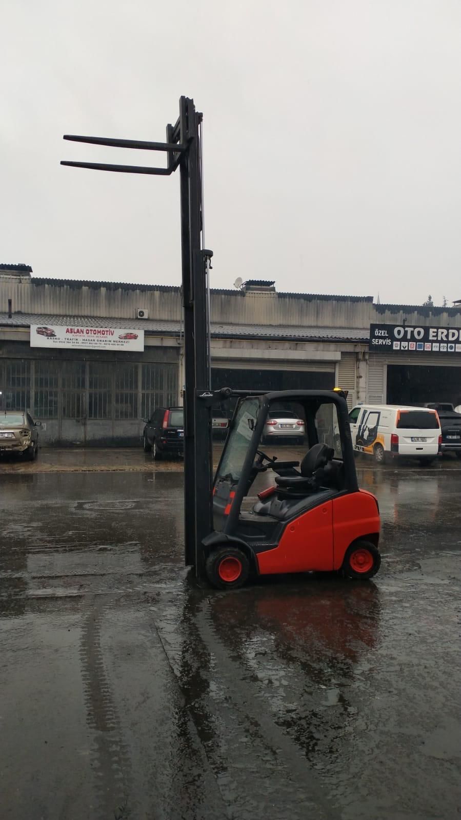 391 Serisi Linde H20D 2Ton Dizel 4.62mt Triplex Asansörlü