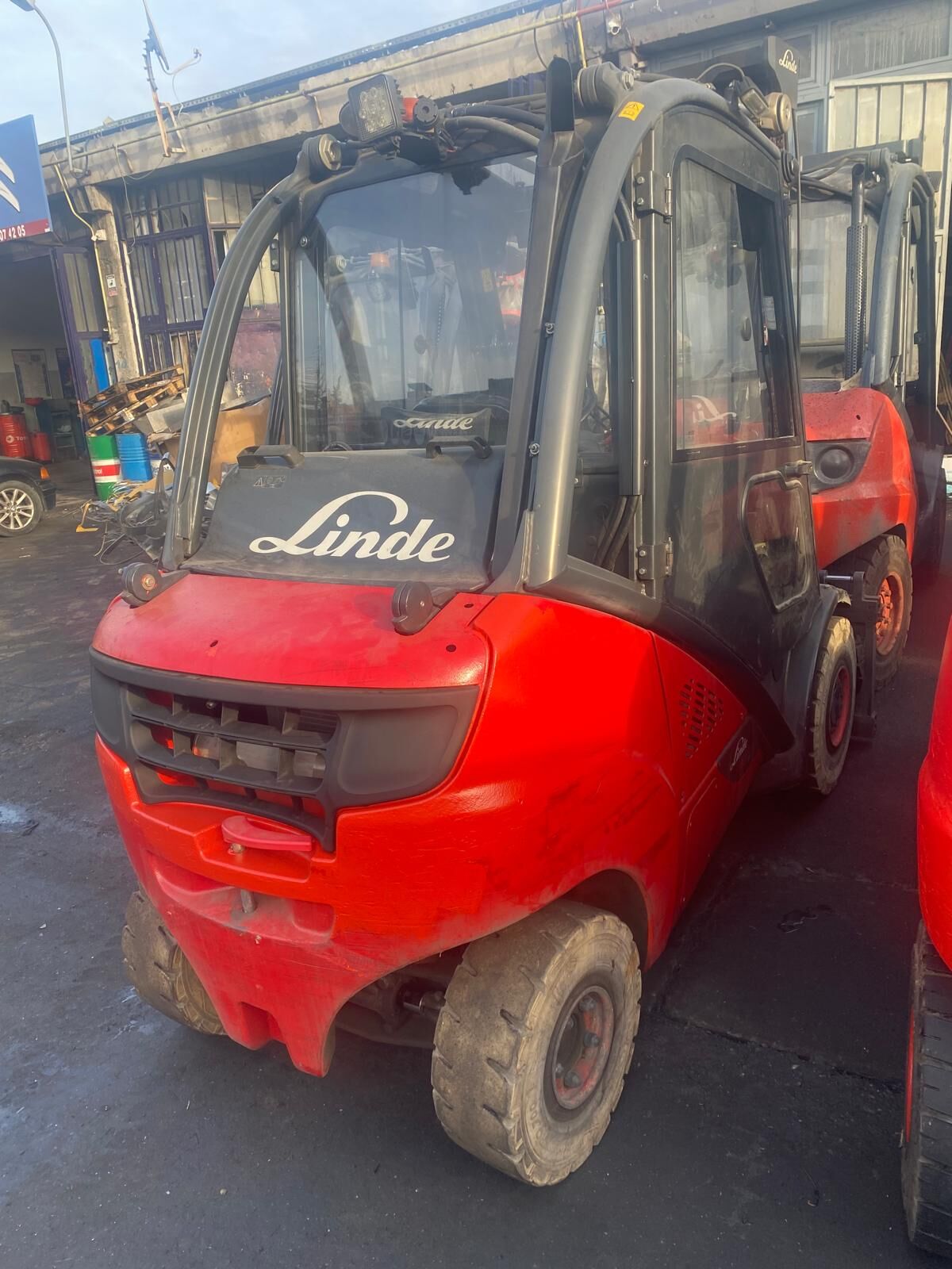 393 Serisi Linde H30T-02 Evo 3Ton lpg 3.65mt Standart Asansör 4Yollu Entegre Çatal Pozisyoner Ataşmanlı